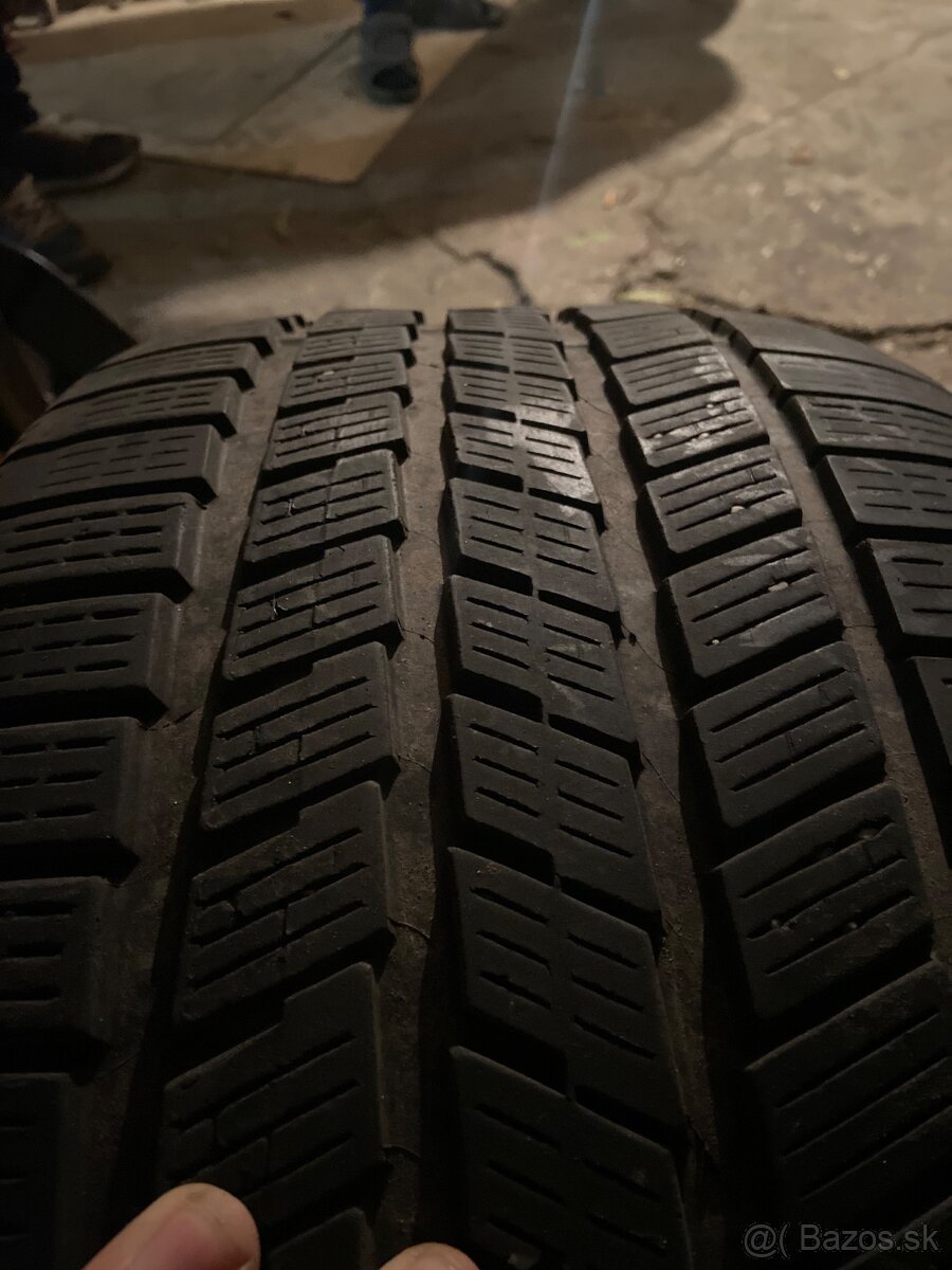 Predám Pirelli 275/40 r20 Zimné 2ks