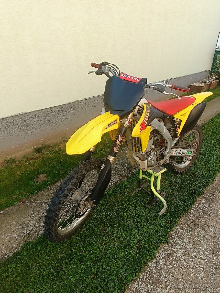 Suzuki rmz 250