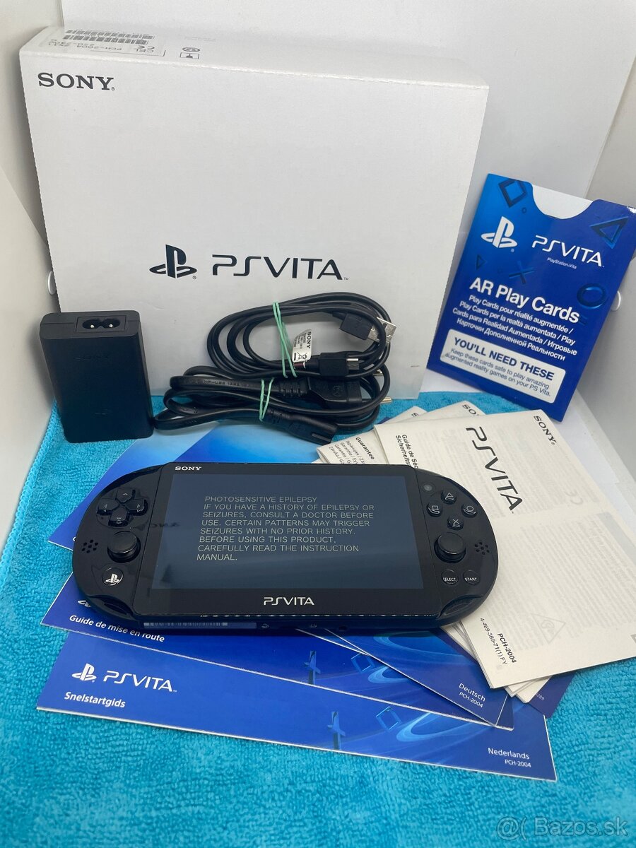 PS VITA PCH-2004+2hry a 4gb karta