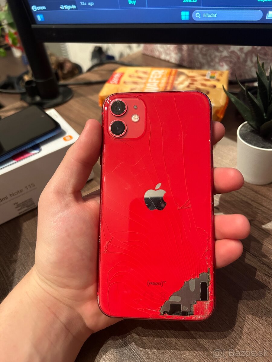 iPhone XR , 11