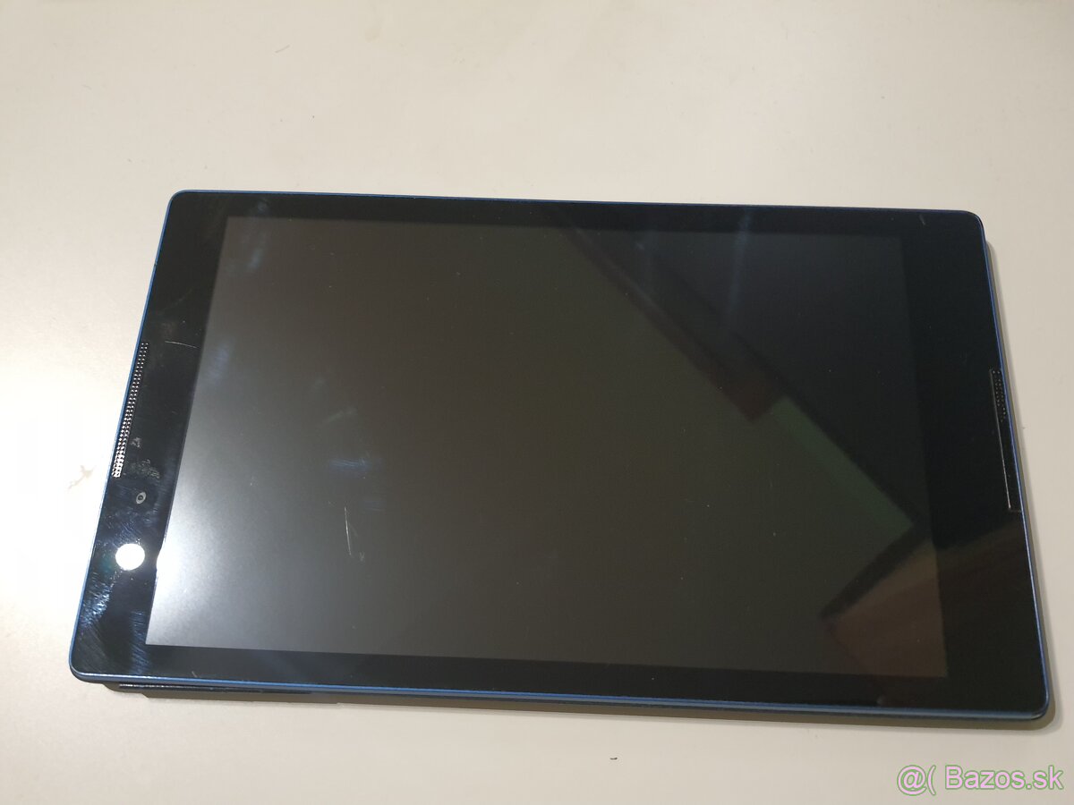 Tablet Lenovo 8 palcový