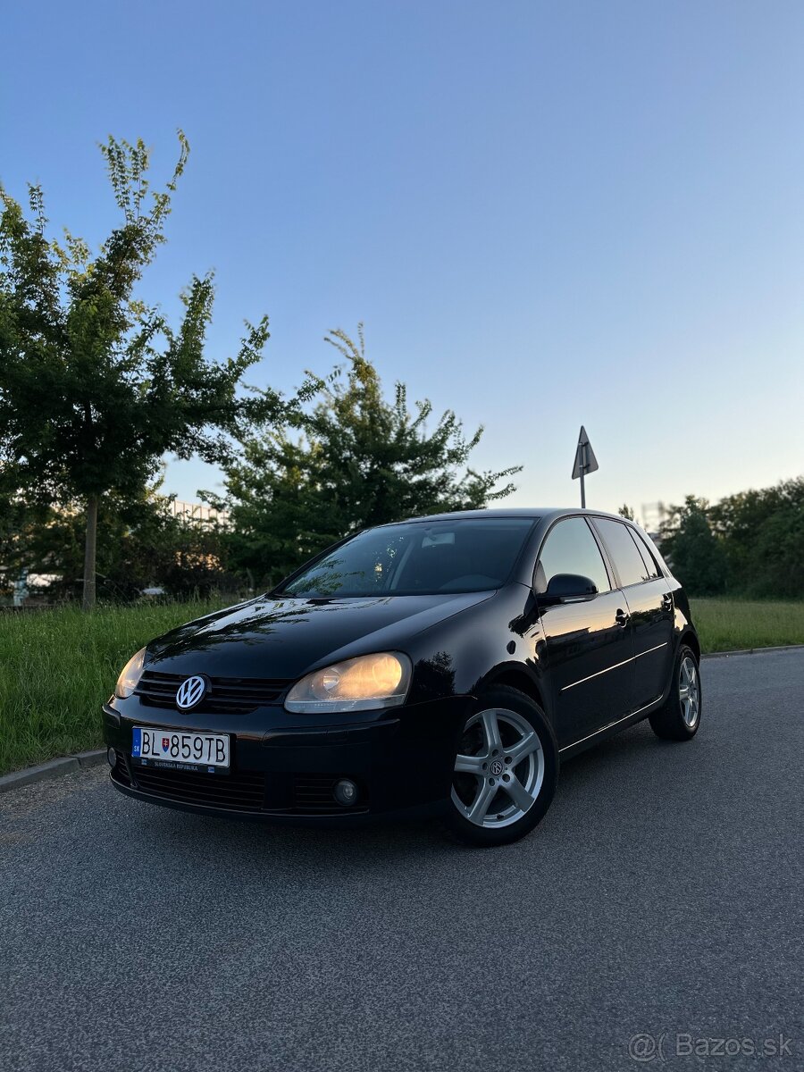 Volkswagen Golf V 1.6 FSI Sportline