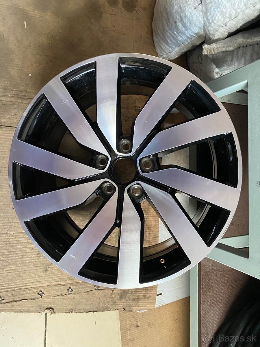 Predám alu disk na vw 5x112 r18