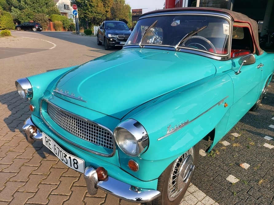 Skoda felicia cabrio 1960 SUPER POZRITE SI AKO NOVÉ