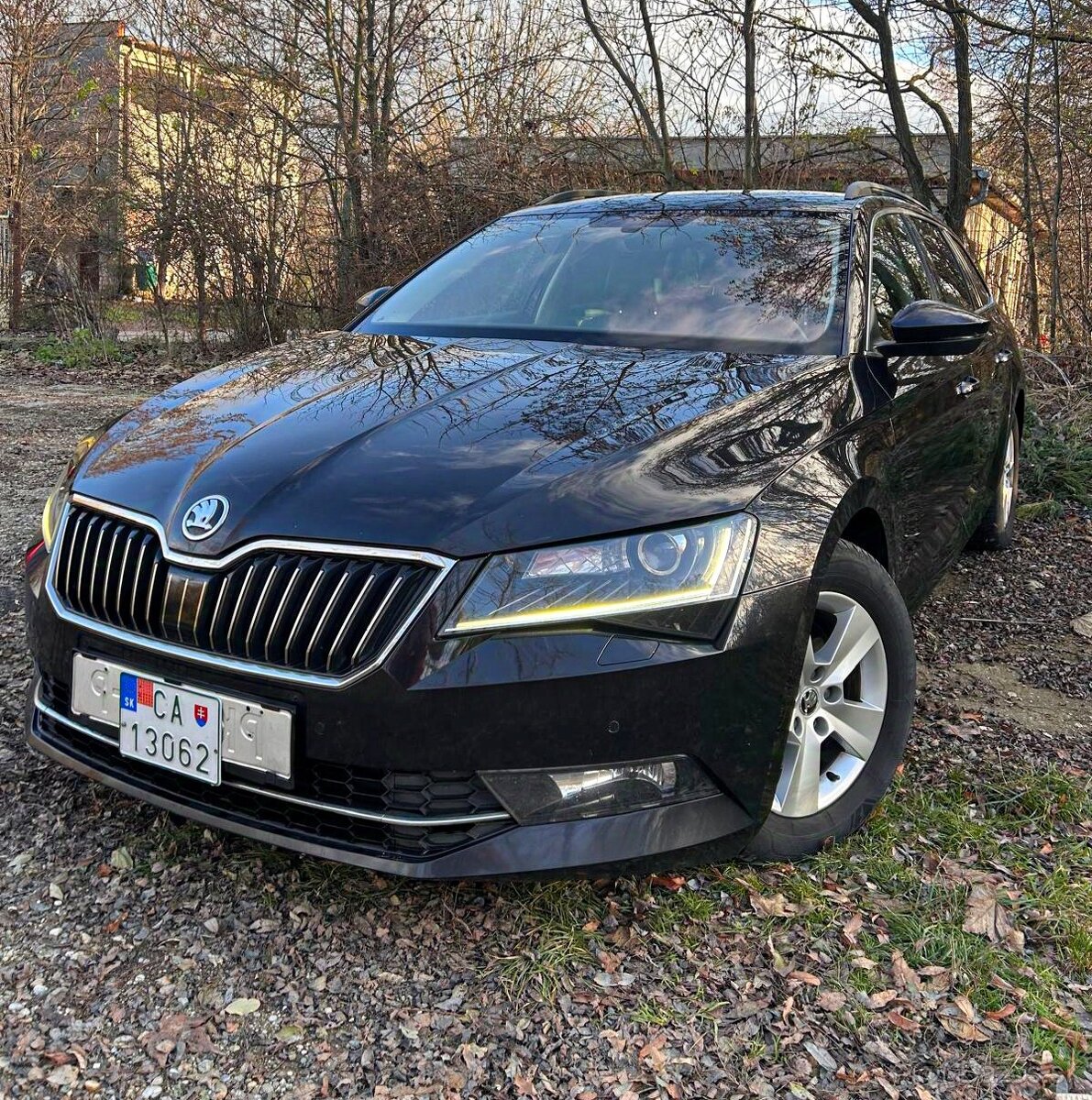 Škoda Superb combi 1.6 TDI DSG koža STYLE, kessy, bixenony