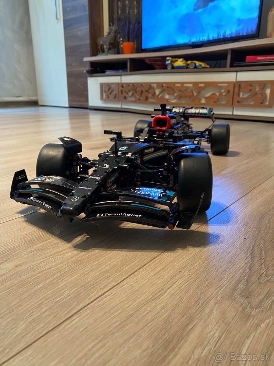 Stavebnica Technic 42171 Mercedes-AMG F1