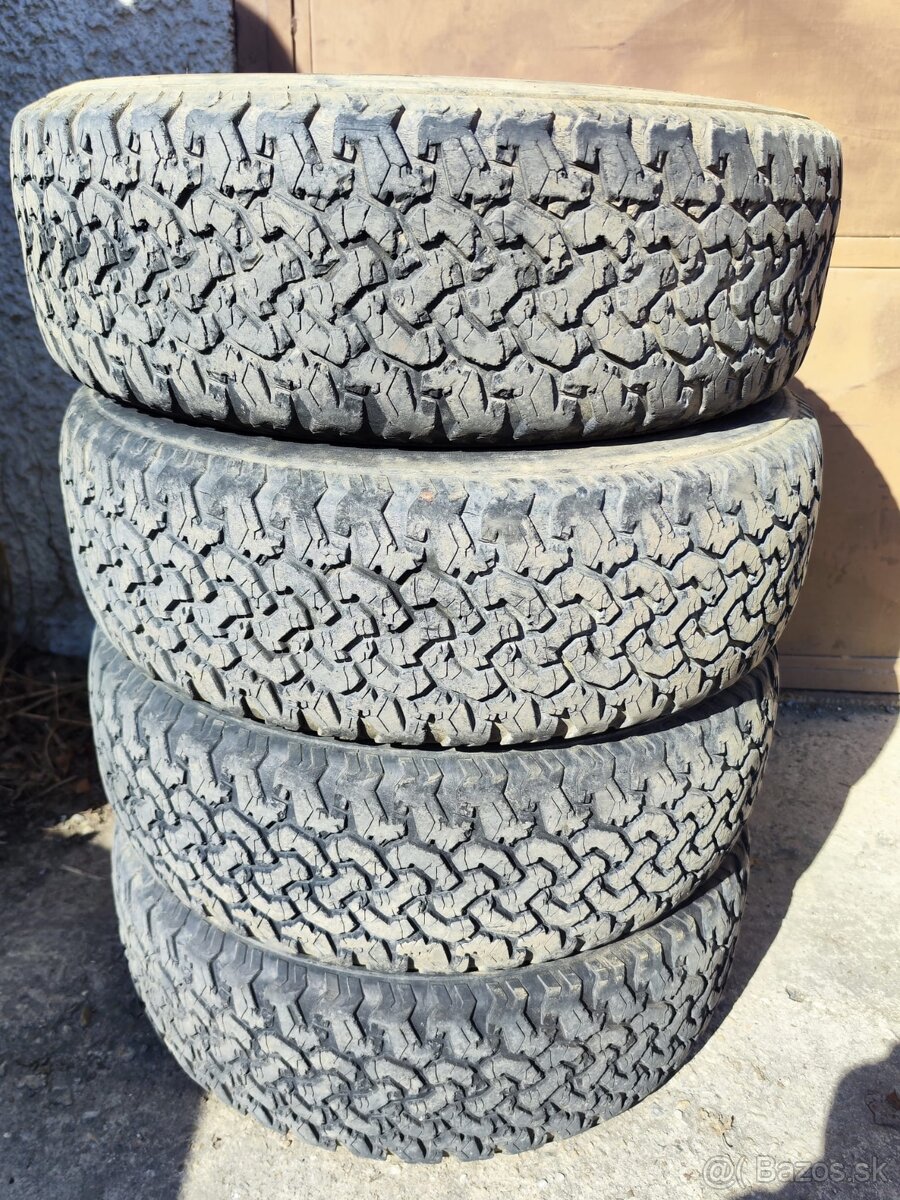 215/70 R16 100T