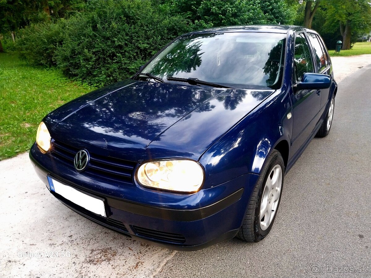 Volkswagen Golf 4 1,8i 92KW Benzín, M5, ELEGANCE,