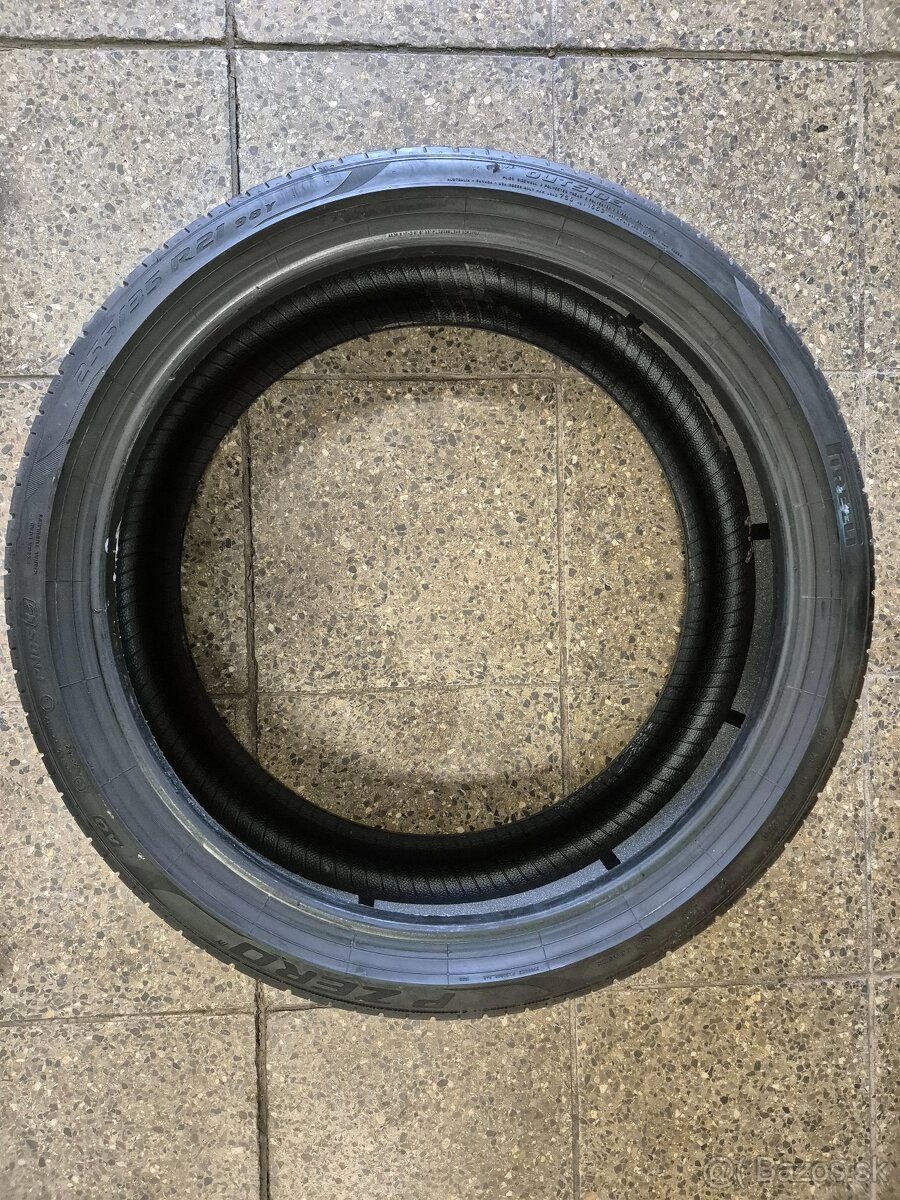 Letné pneu Pirelli P Zero 255/35 R21 98Y