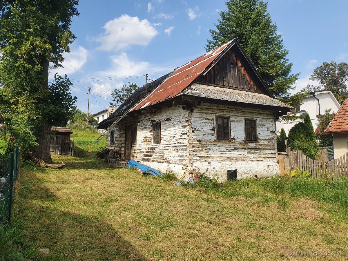 Starší dom s veľkým pozemkom