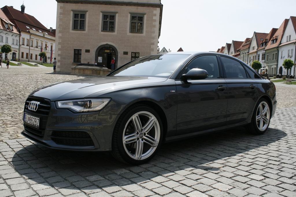 AUDI A6 3.0 V6 QUATTRO S-LINE