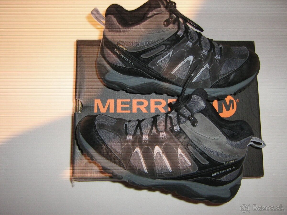 MERRELL-GORE-TEX vel. 44