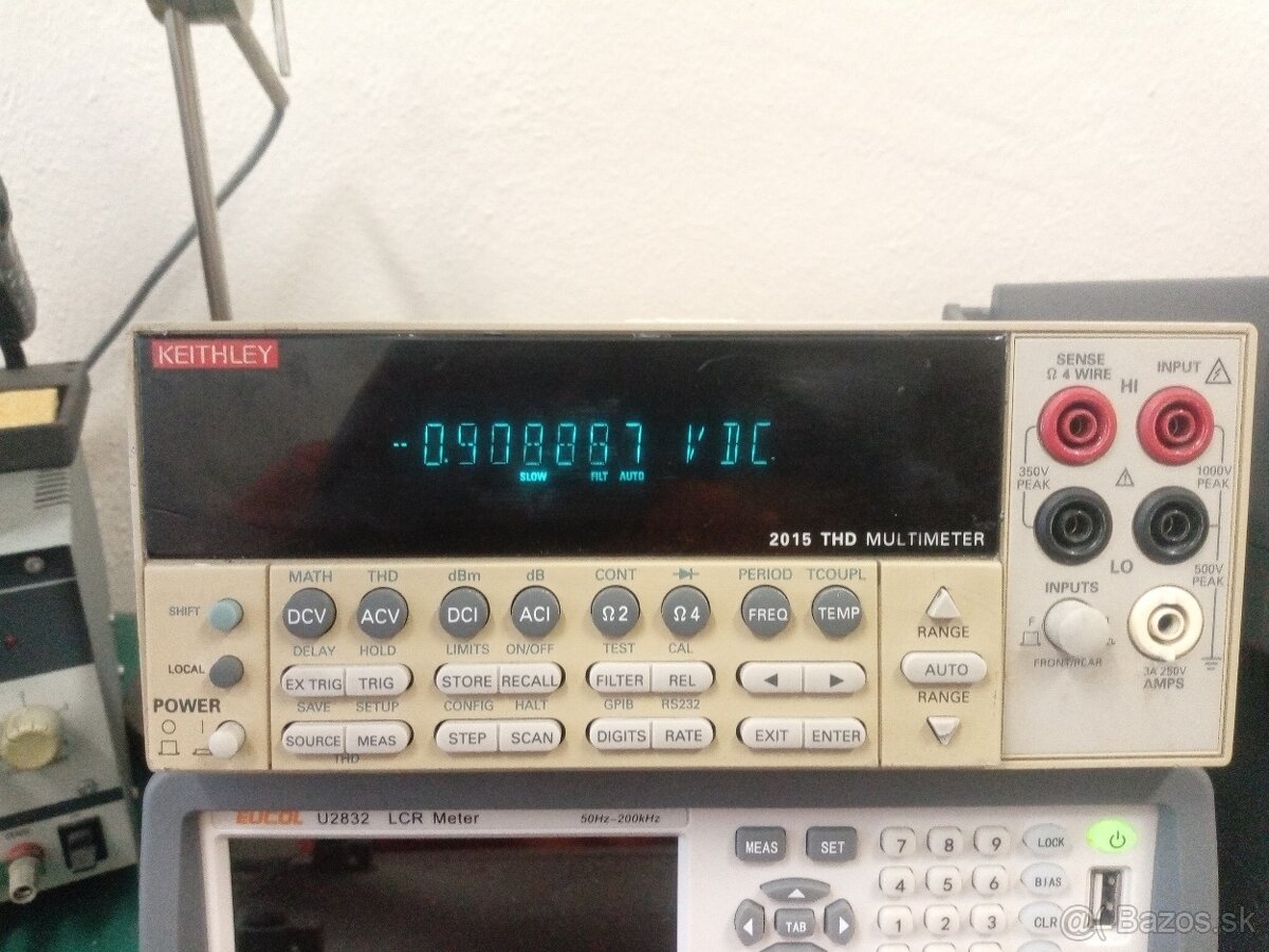 Stolne multimetre Fluke 8842A a Keithley 2015 THD-Tektronix