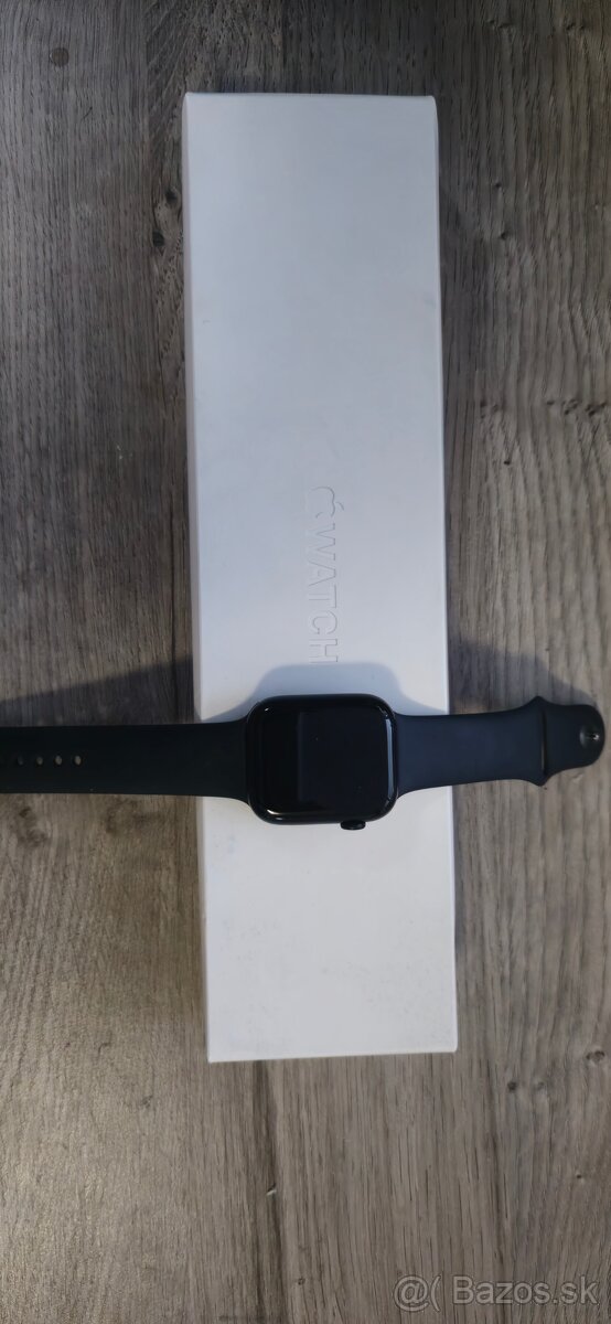 Predám Apple Watch Serieš 7 45mm