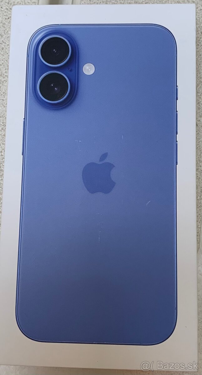 iPhone 16 ultramarine