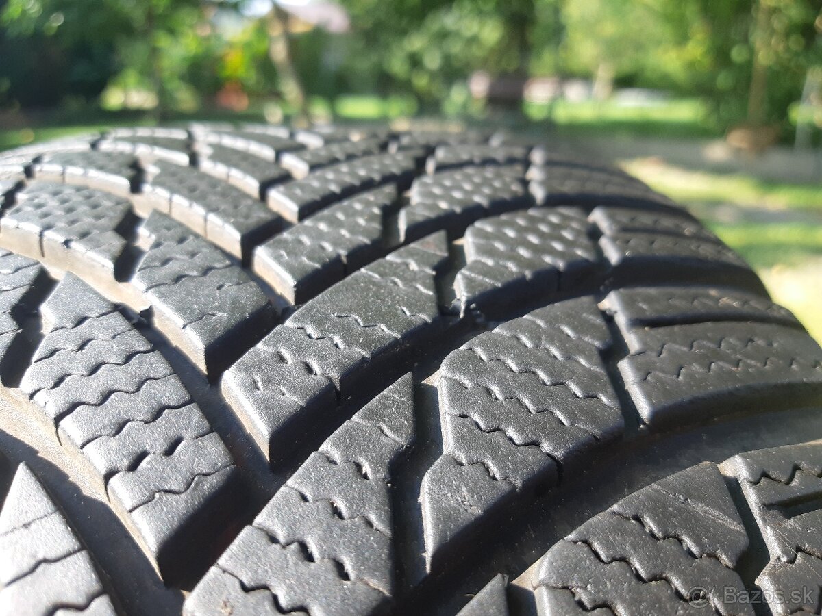 215/55 r17 zimne pneumatiky firestone