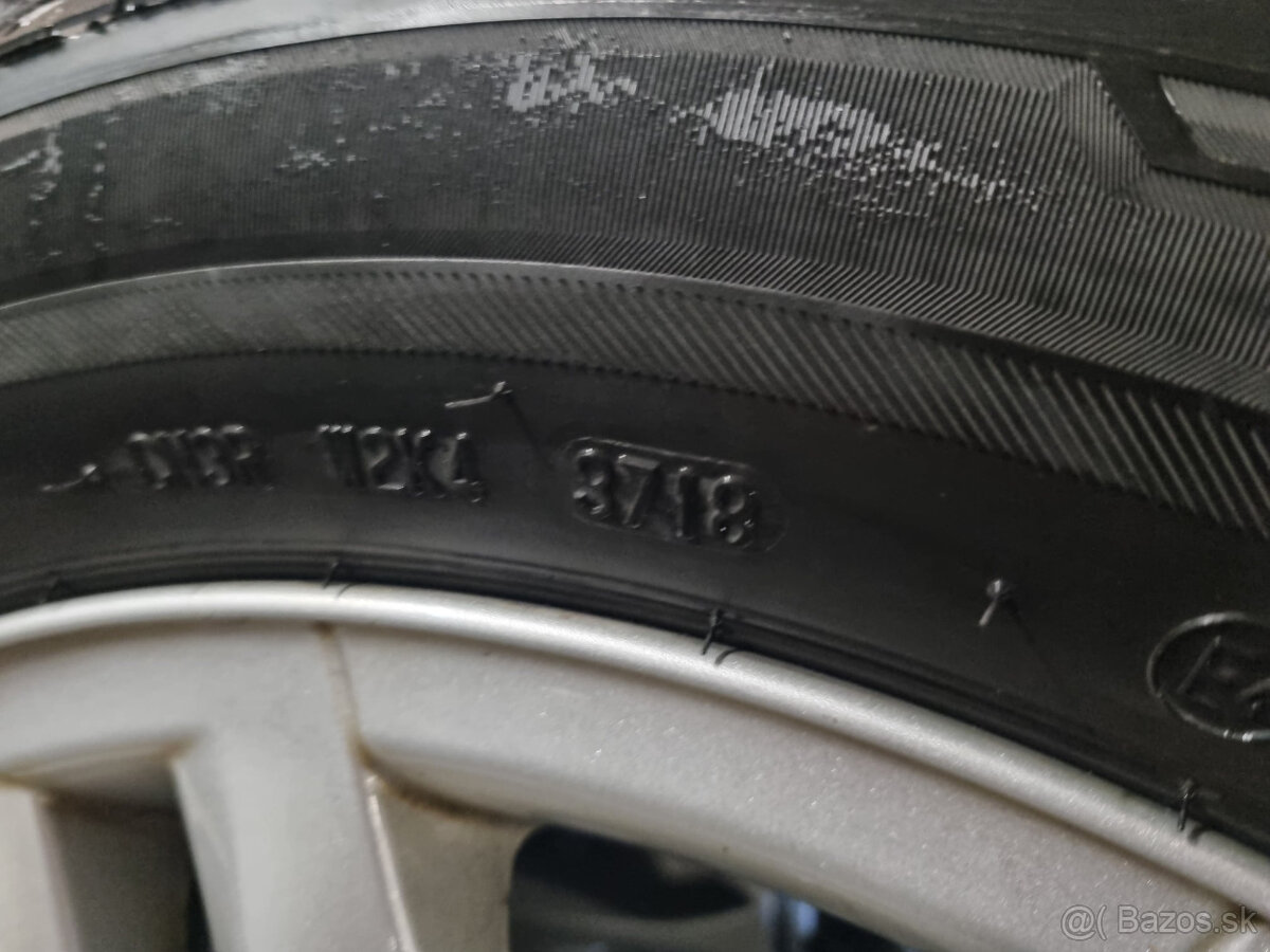 zimné  215/55 R17