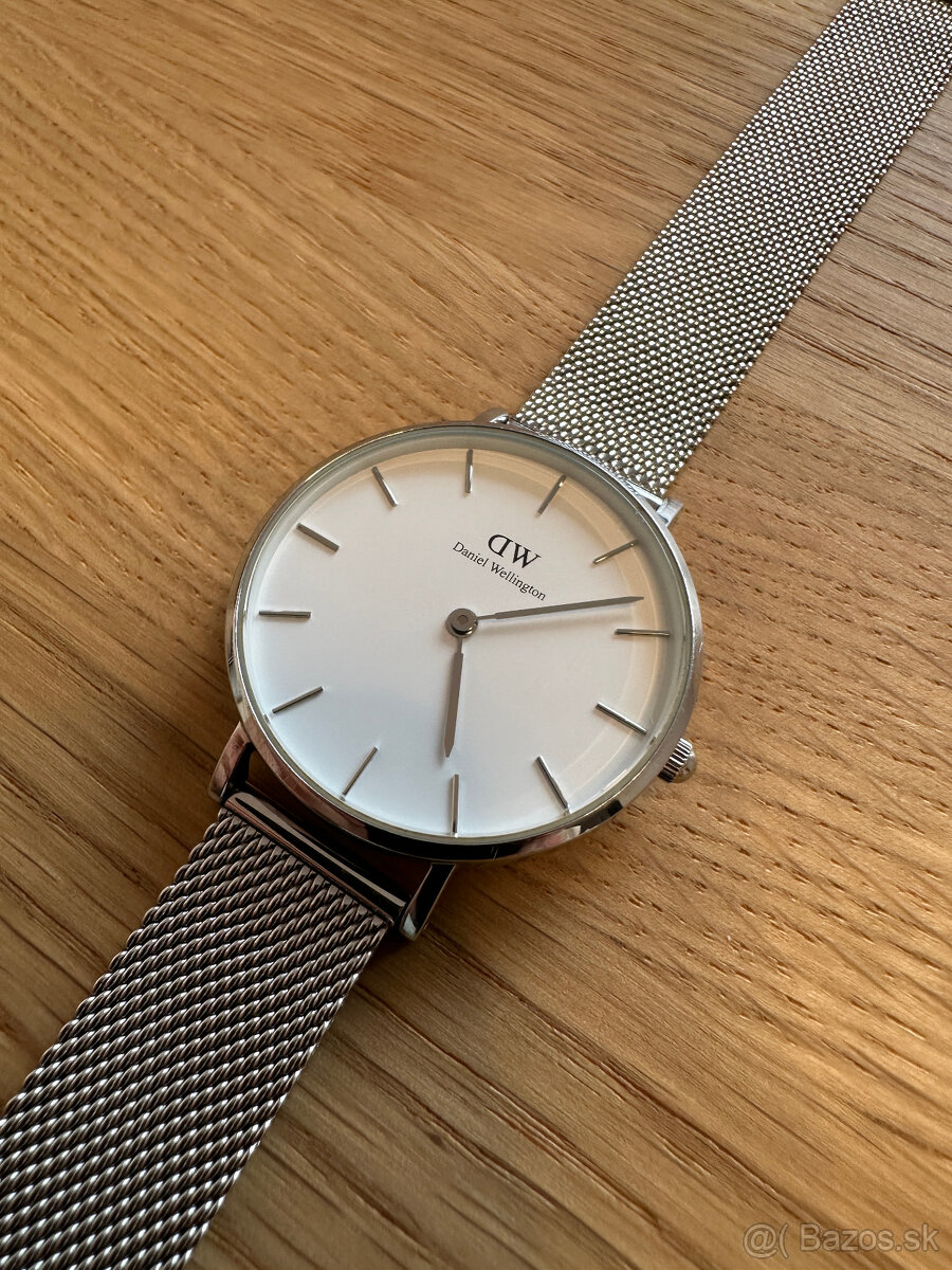 Strieborné hodinky Daniel Wellington