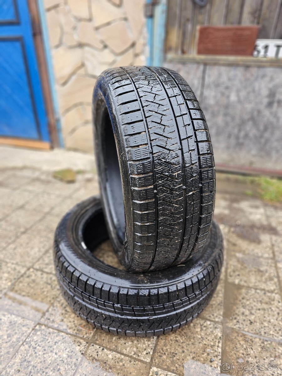 Zimne pneumatiky 235/50 R18