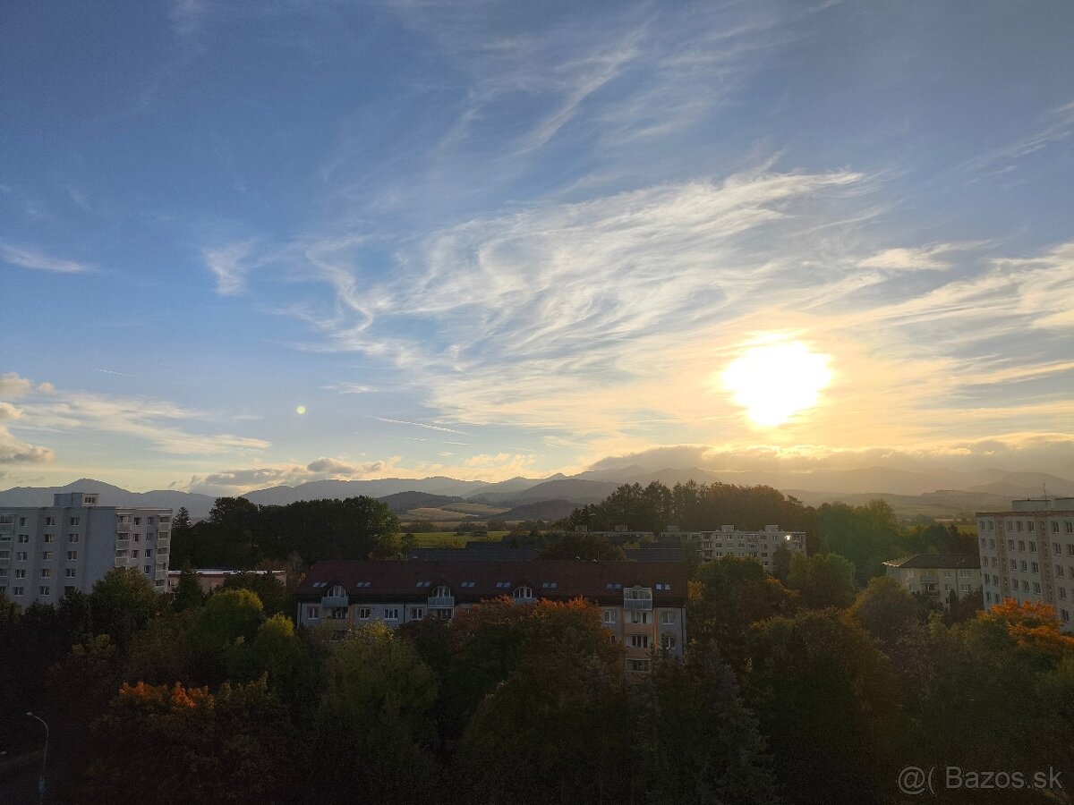 LUXUSNÝ VEĽKOMETRÁŽNY 2IZB.BYT 67m2 SO ŠATNÍKOM.