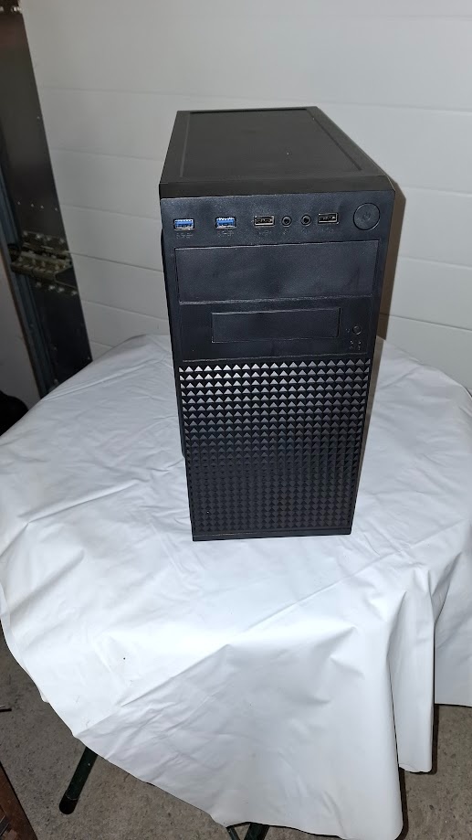 PC low cost/ i7-6700 16GB 256GB SSD GTX 960 HDD 1TB