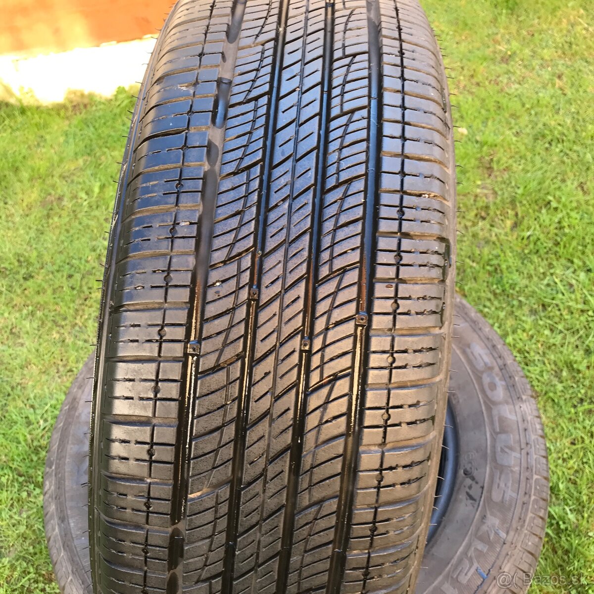 225/65 r17 KUMHO SOLUS