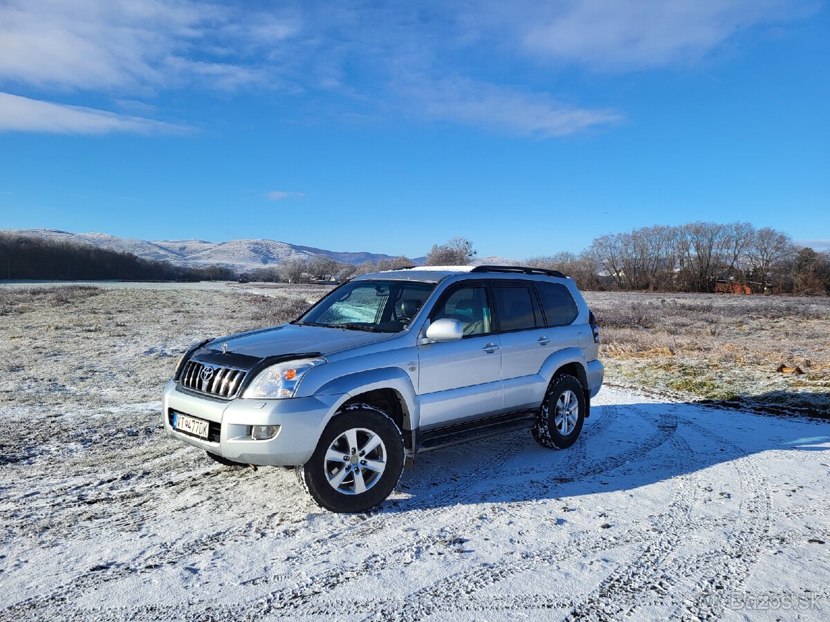 TOYOTA LAND CRUISER J12 3.0 D-4D