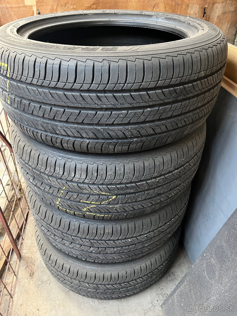 Pneu 235/50 R18 Maxxis