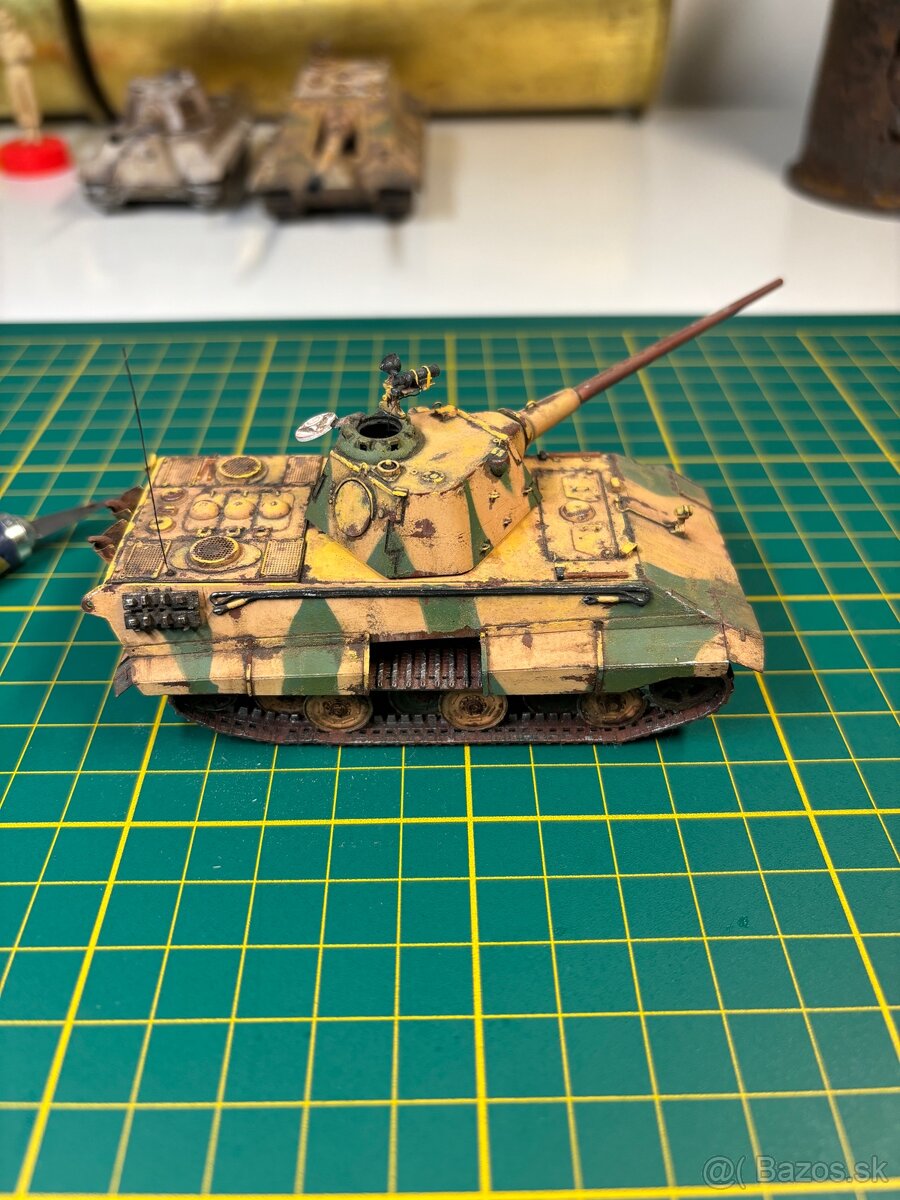 Model tank DE panter