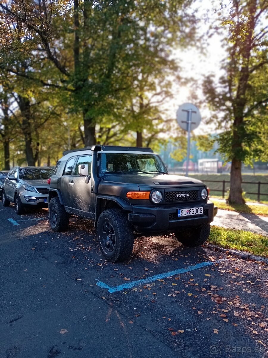 Toyota Fj