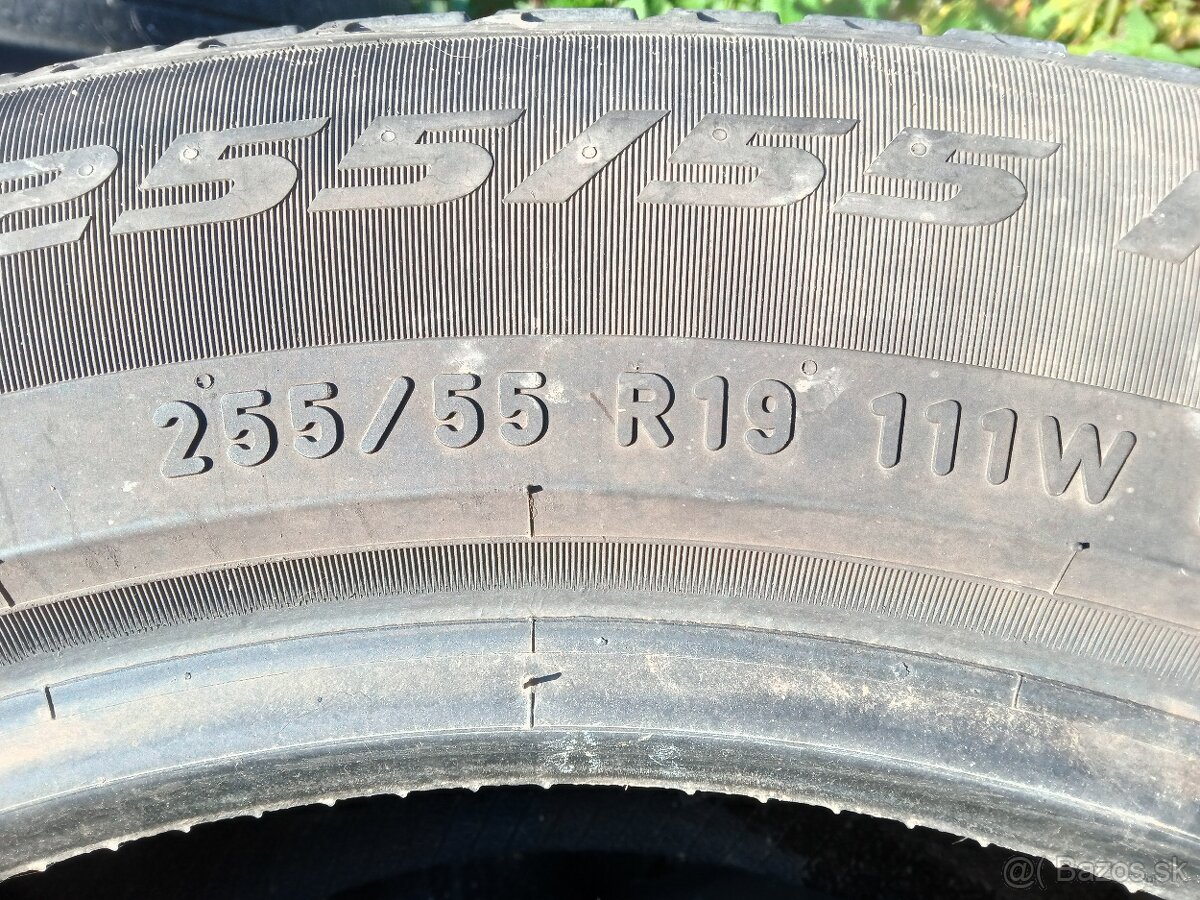 255/55R19 Celoročné