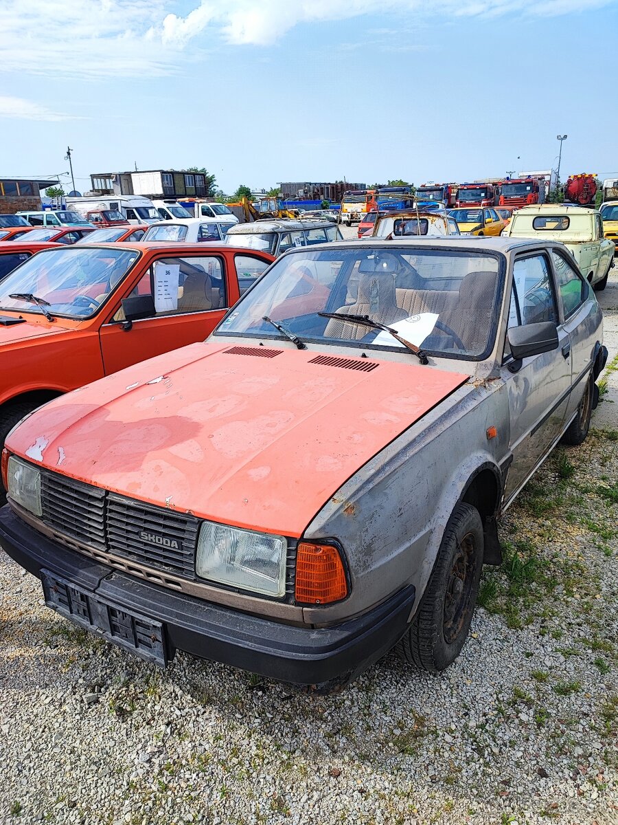 Skoda Rapid rv 1988 46kw s papiermi TP