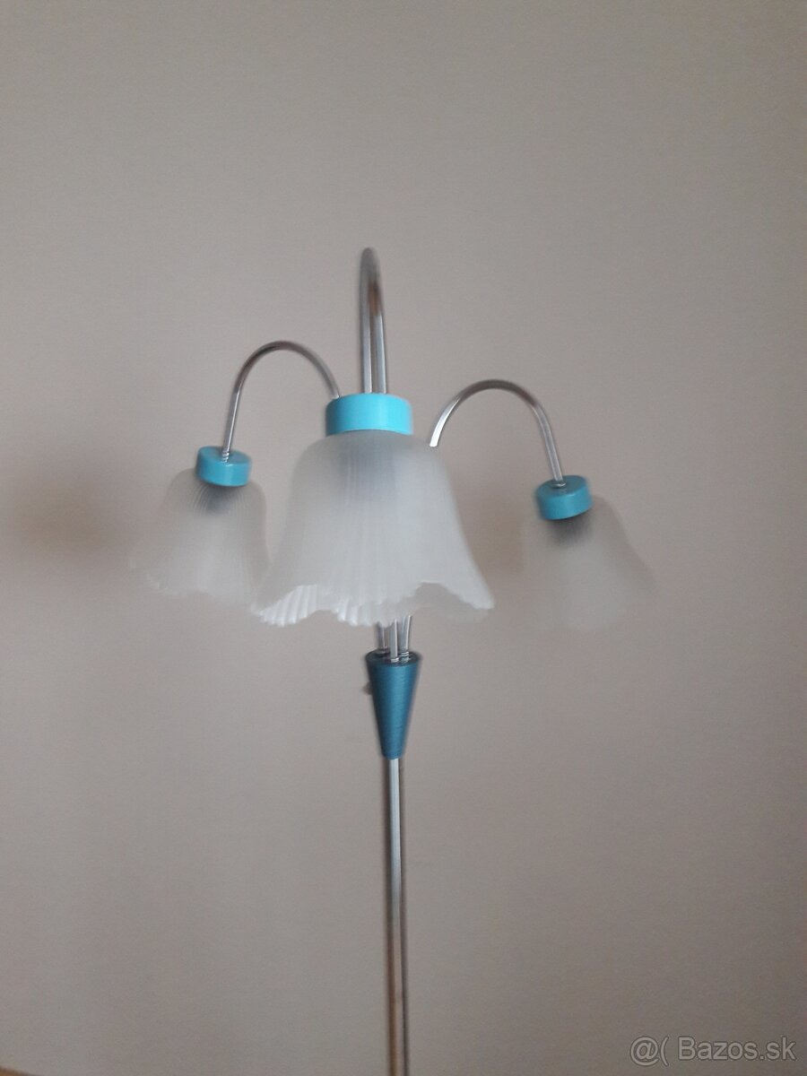 Retro stojanová lampa