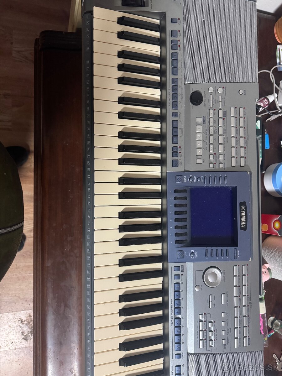 Yamaha psr s900