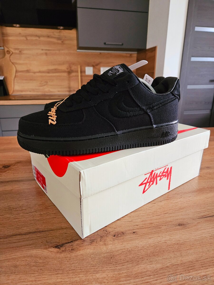 Nike  Air Force 1 Low