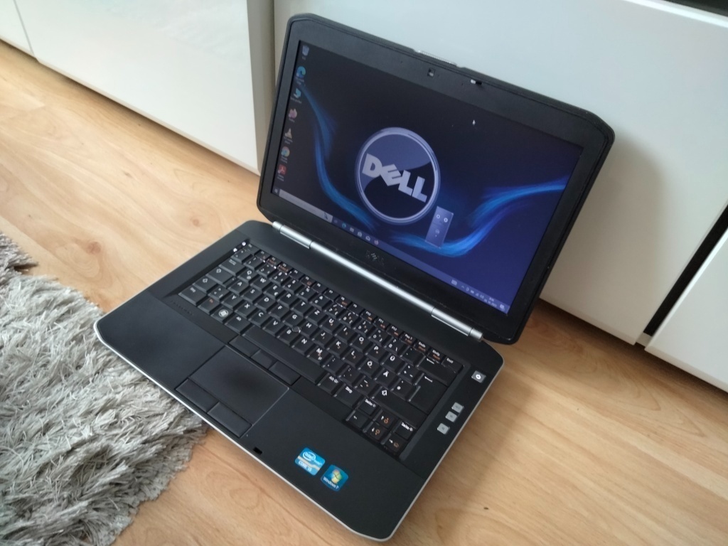 predám Dell latitude e5420/ Intel core i5/ 4gb ram/ssd /HDMI