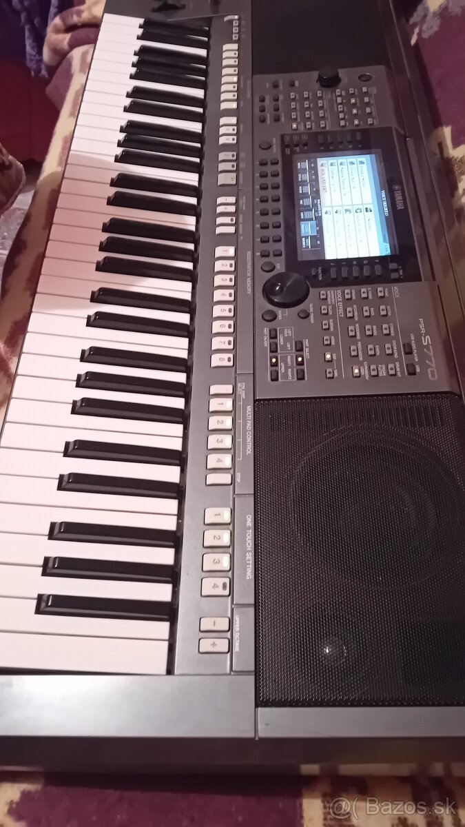 Yamaha psr s770