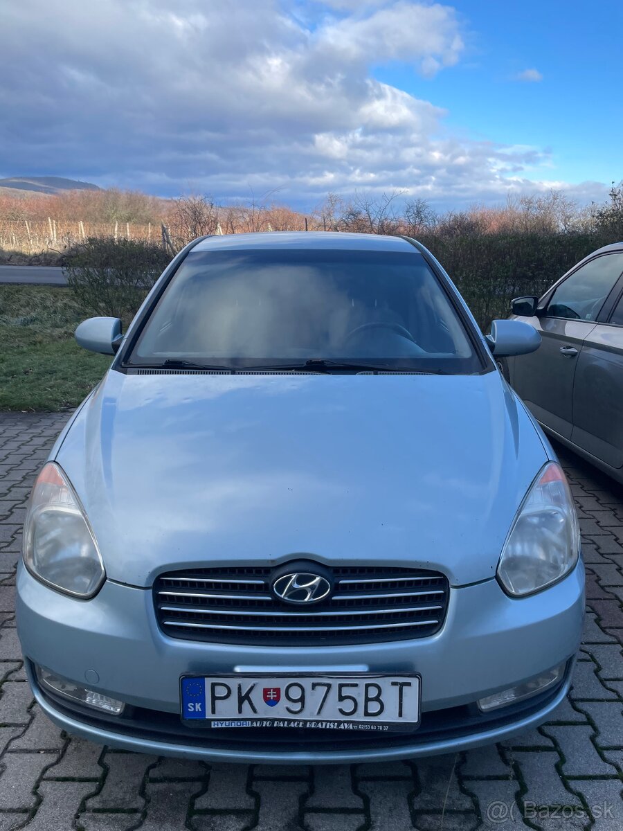 Hyundai accent 2008