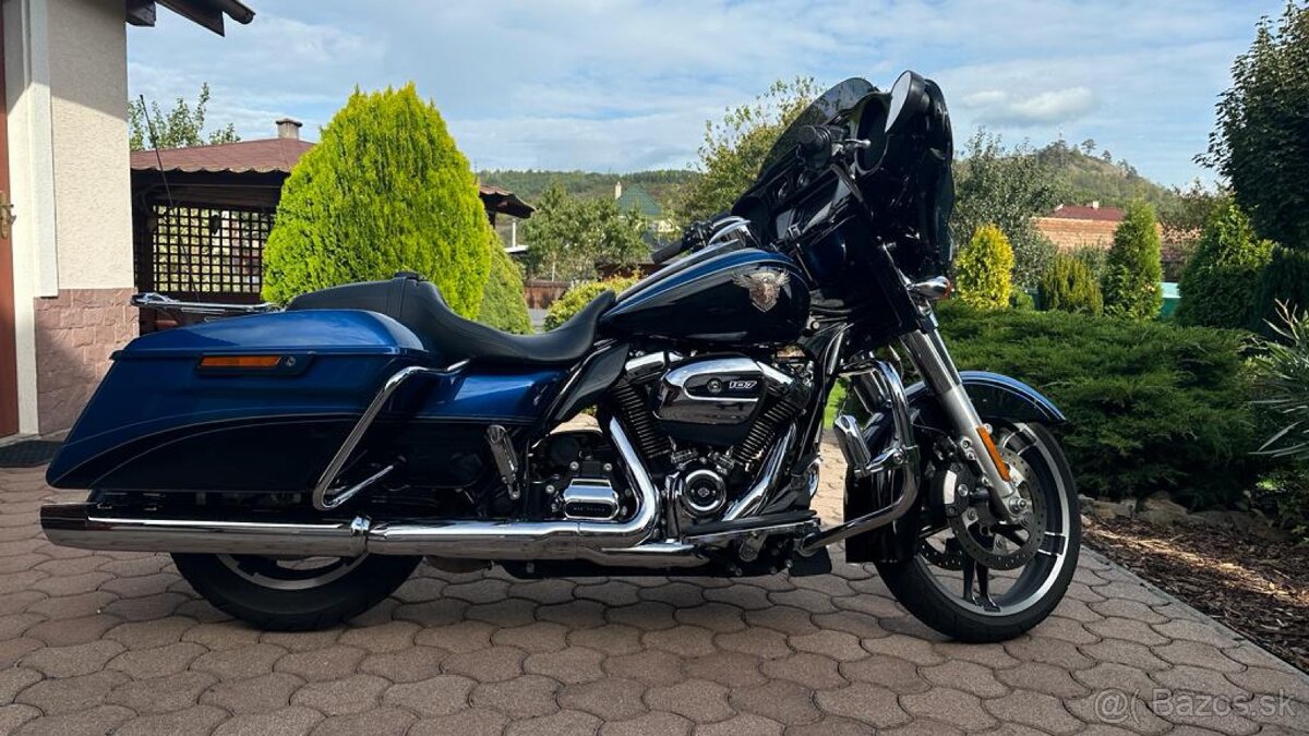 Harley-Davidson Street Glide 115” Anniversary