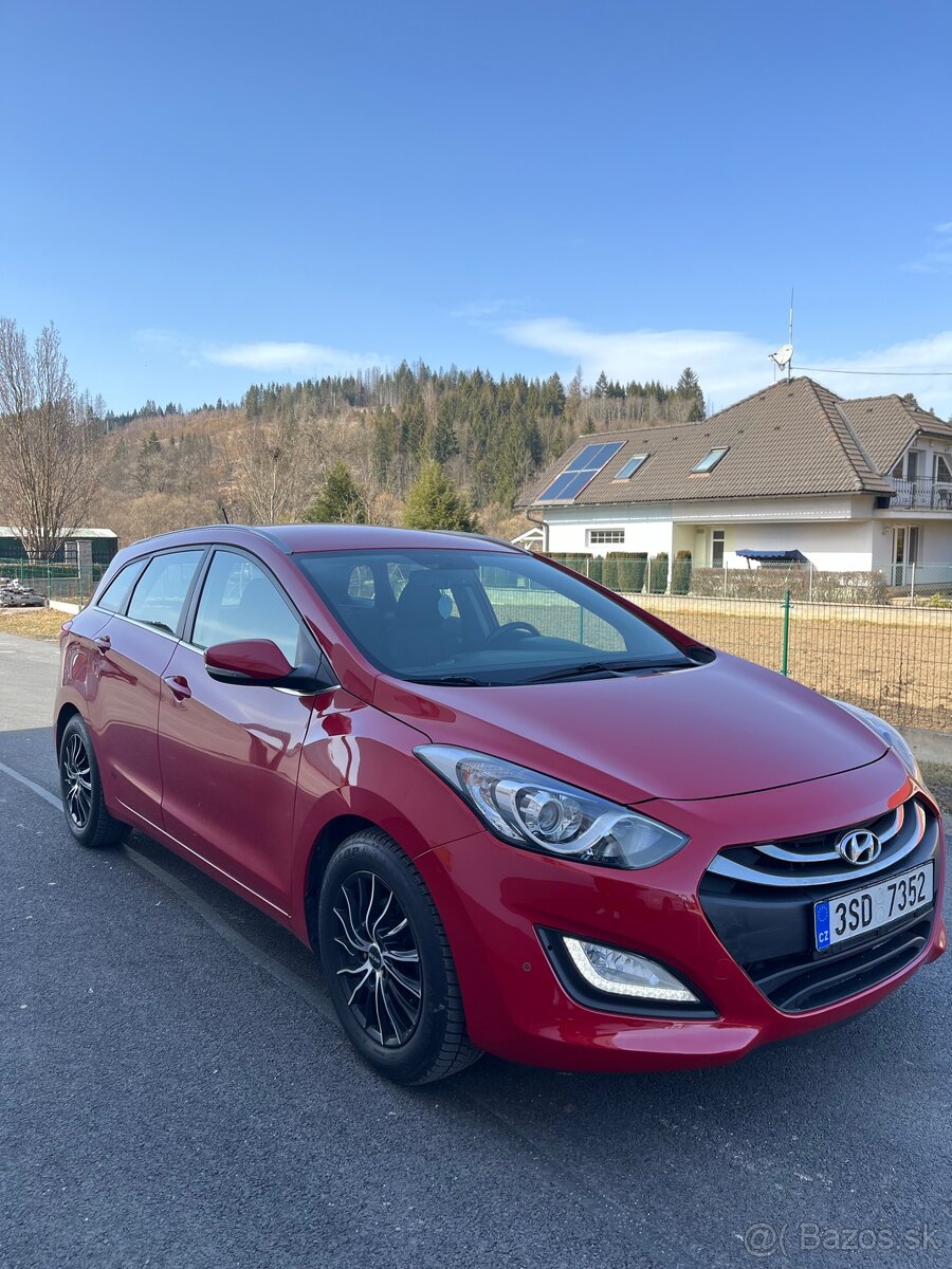 Hyundai i30 1.6 diesel 81kw 2015, nová stk