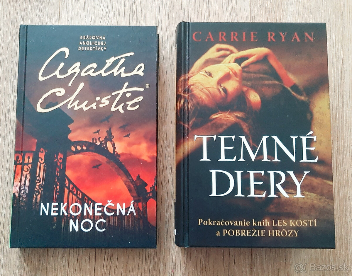 Agatha Christie plus Carrie Ryan