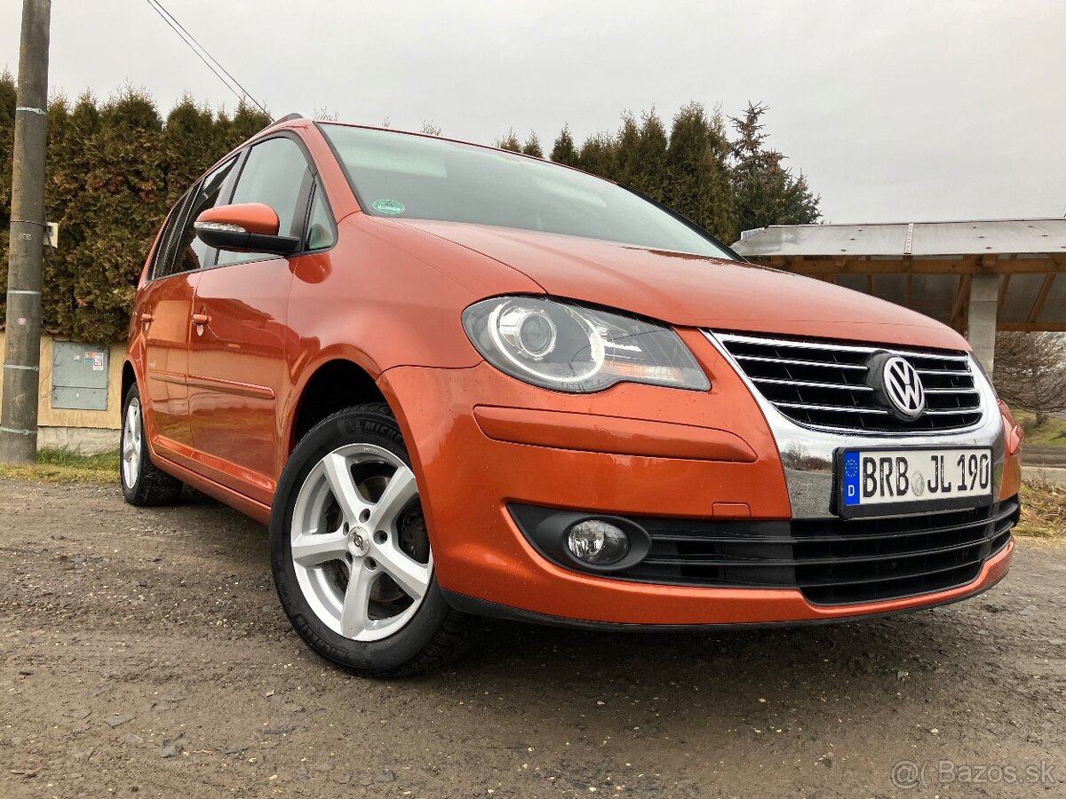 Volkswagen TOURAN 1.6 BENZIN