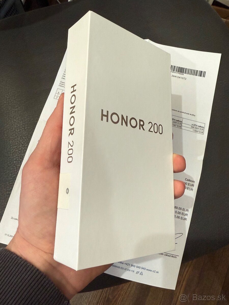 HONOR 200