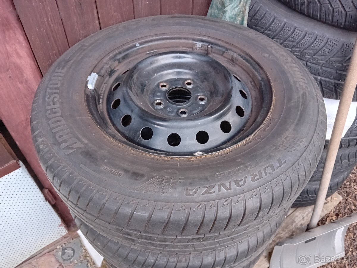 plechové disky TOYOTA a iné 5x114,3 16" aj pneu 215/70 r16