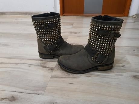 Steve Madden čižmy 37