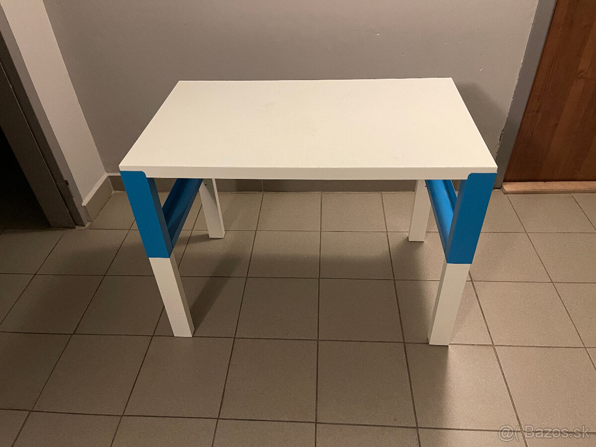 Detský rastúci stôl Ikea Pahl modrý