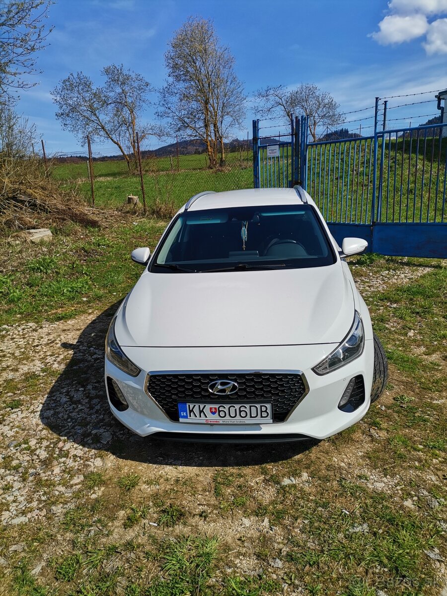 Predám Hyundai i30 combi 1.6 CRDI family