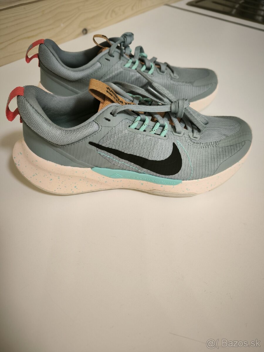 Nike tenisky