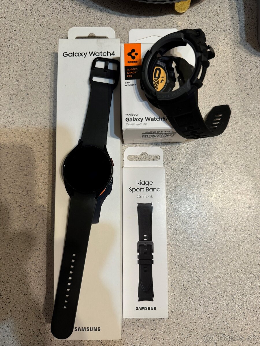 Samsung Galaxy Watch4 44mm čierne + príslušenstvo