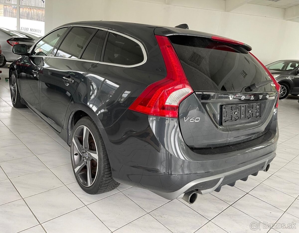 Volvo V60 1.6 T3 R-DESIGN